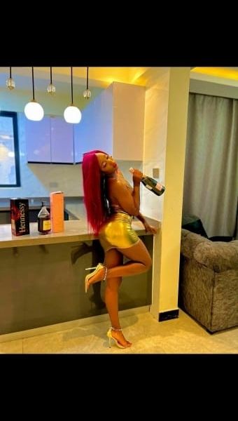 Hot petite south african lady in dubai offering massage and escort fun Hey loves! I am happy to receive your call for a sweet date.